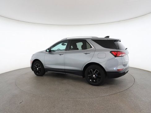 Used 2023 Chevrolet Equinox LT w/ Driver Convenience Package image 9
