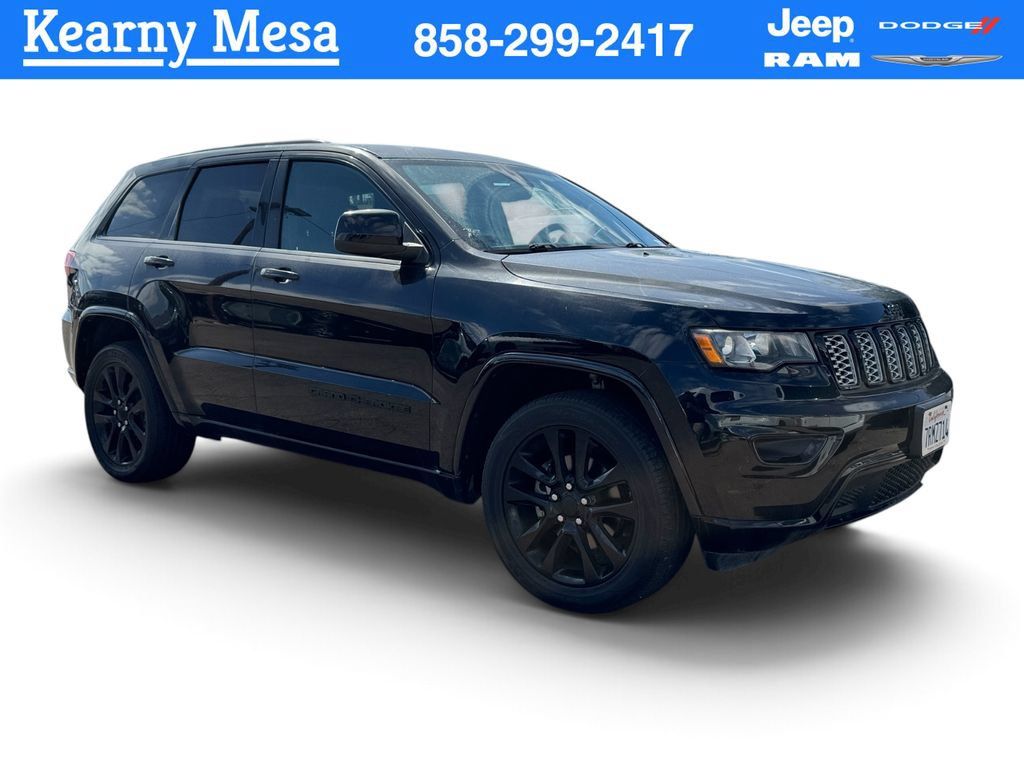 Used 2017 Jeep Grand Cherokee Altitude AWD/4WD image 1