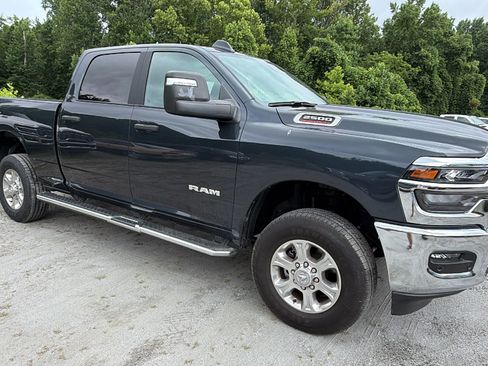 Used 2026 RAM 2500 Big Horn AWD/4WD image 5