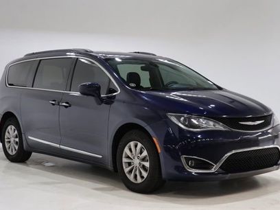 Used 2017 Chrysler Pacifica Touring-L