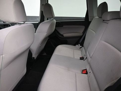 Used 2018 Subaru Forester 2.5i Premium image 19