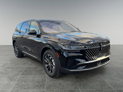 New 2026 Lincoln Nautilus Premier w/ Equipment Group 102A image 7