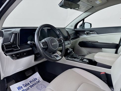 Used 2023 Kia Sportage EX FWD image 9