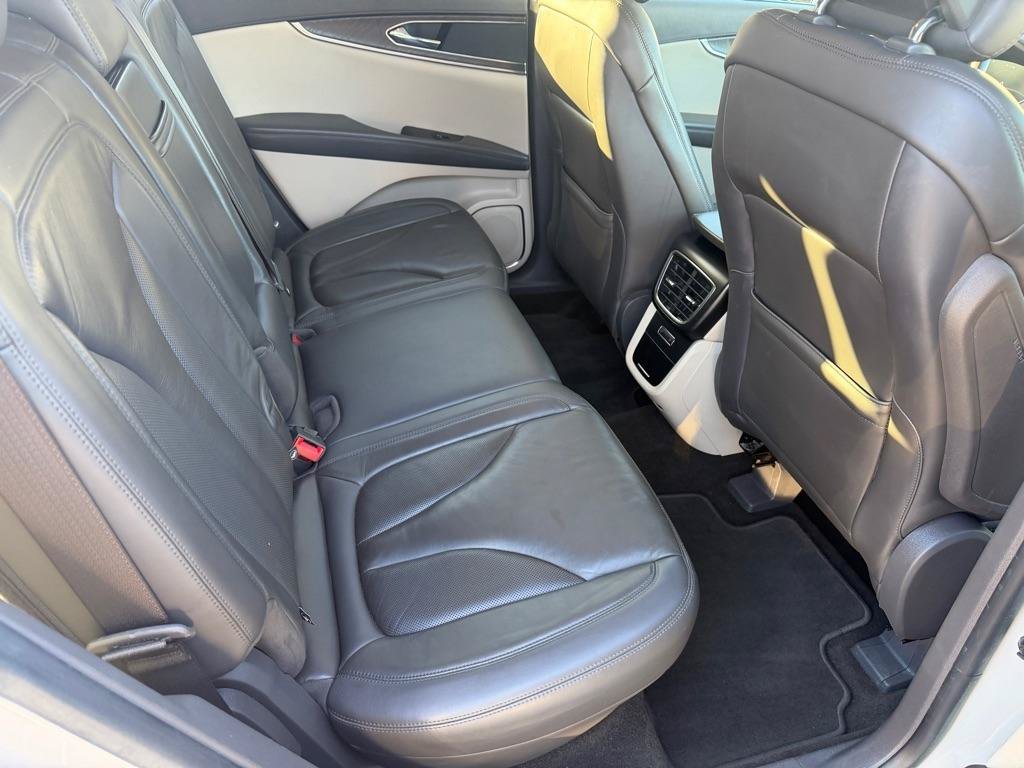 Used 2019 Lincoln Nautilus Select FWD image 11