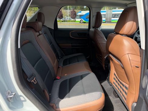 Used 2021 Ford Bronco Sport Outer Banks w/ Outer Banks Package AWD/4WD image 25