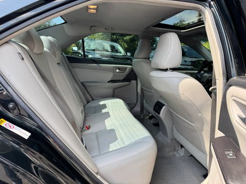 Used 2016 Toyota Camry XLE w/ Moonroof Package FWD image 29
