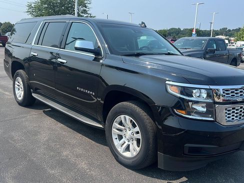 Used 2018 Chevrolet Suburban LT AWD/4WD image 2