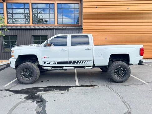 Used 2016 Chevrolet Silverado 2500 LTZ w/ LTZ Plus Package AWD/4WD image 2