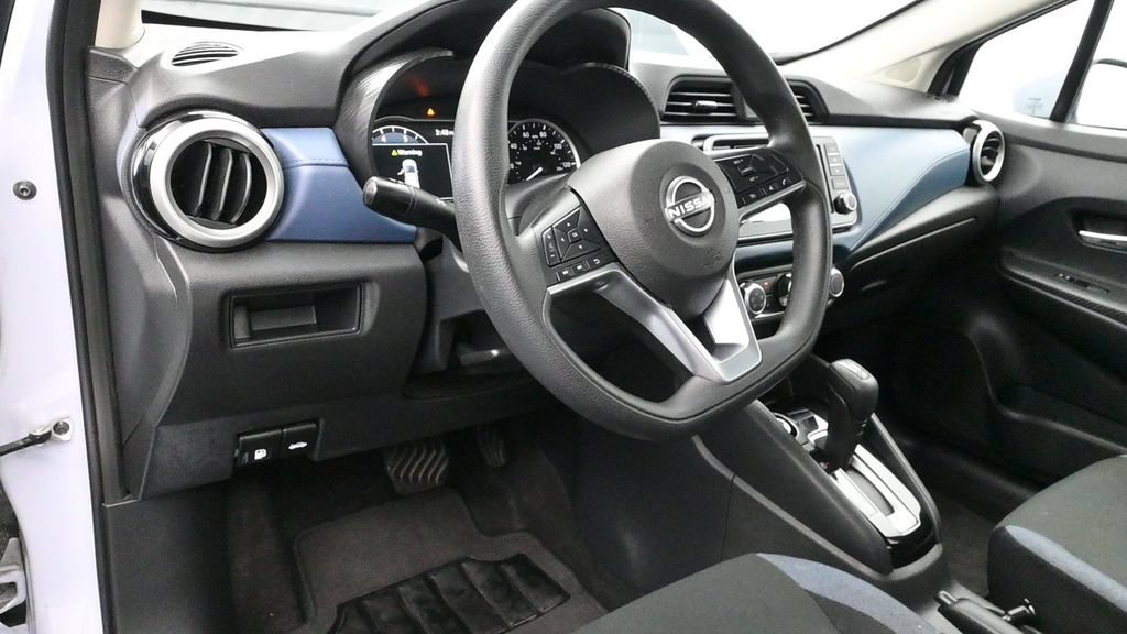 Used 2024 Nissan Versa SV w/ Trunk Package FWD image 5