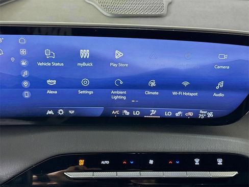 Used 2025 Buick Enclave Preferred image 13