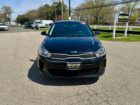 Used 2018 Kia Rio S image 2