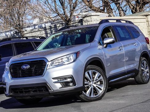 Used 2022 Subaru Ascent Limited w/ Technology Package image 9