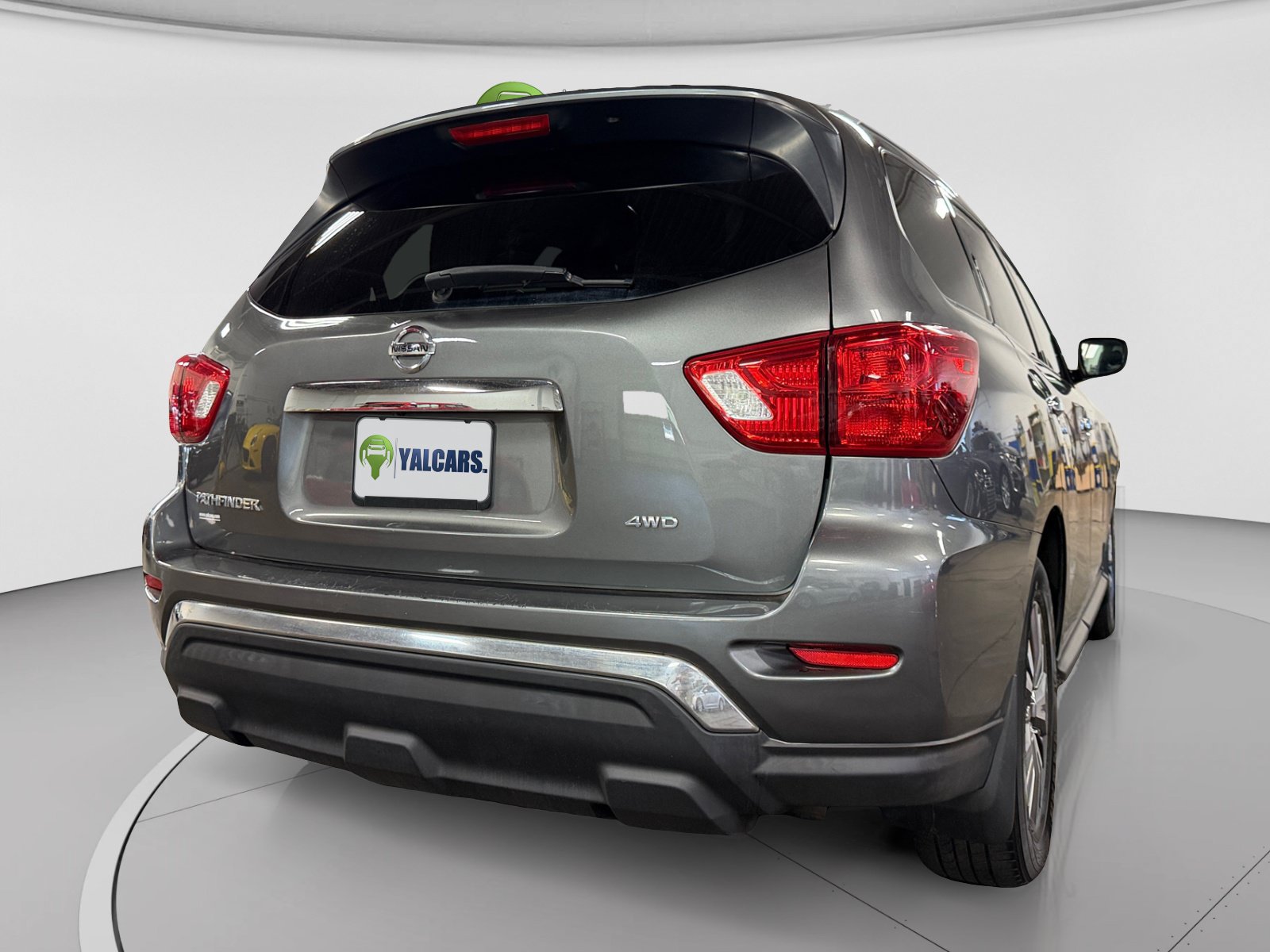 Used 2018 Nissan Pathfinder S AWD/4WD image 10