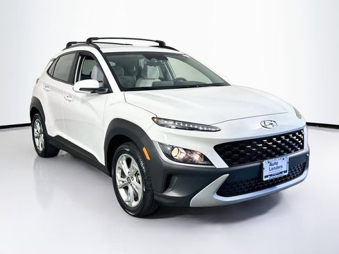 Used 2023 Hyundai Kona SEL image 3
