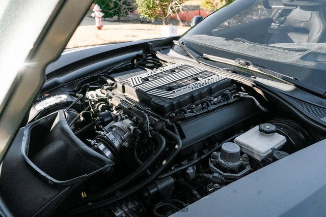 Used 2019 Chevrolet Corvette Z06 RWD image 16