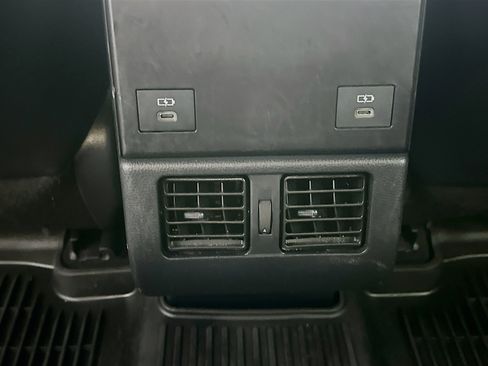 Used 2023 Toyota bZ4X XLE image 29