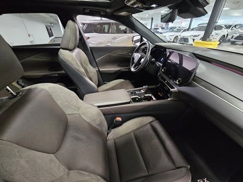 Used 2024 Lexus RX 350 AWD image 18