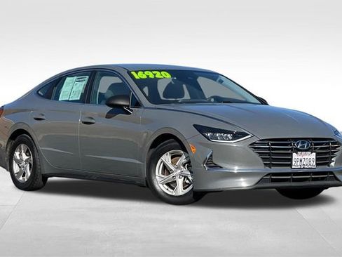 Used 2021 Hyundai Sonata SE w/ Cargo Package image 2