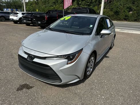 Used 2024 Toyota Corolla LE FWD image 12