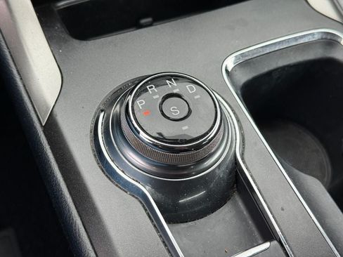 Used 2017 Ford Fusion SE FWD image 23