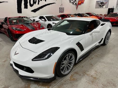 Used 2016 Chevrolet Corvette Z06 w/ 3LZ Preferred Equipment Group RWD image 24