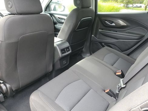 Used 2024 GMC Terrain SLE FWD image 15