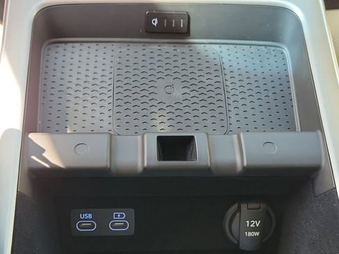 New 2026 Genesis GV70 2.5T Select AWD/4WD image 17