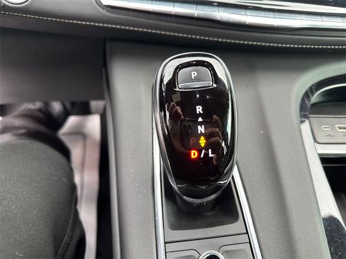 Used 2024 Cadillac Escalade ESV Sport w/ LPO, ONYX Package image 28