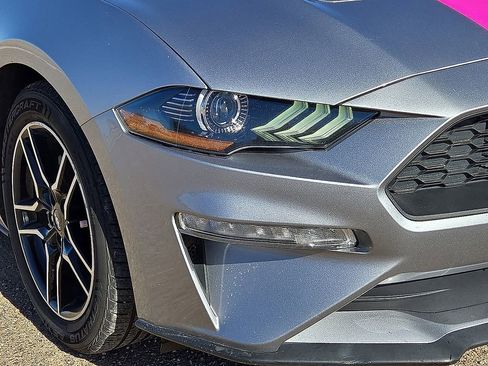 Used 2022 Ford Mustang Premium image 10