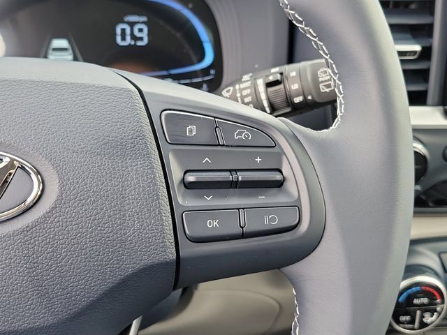 New 2026 Hyundai Venue SEL FWD image 6