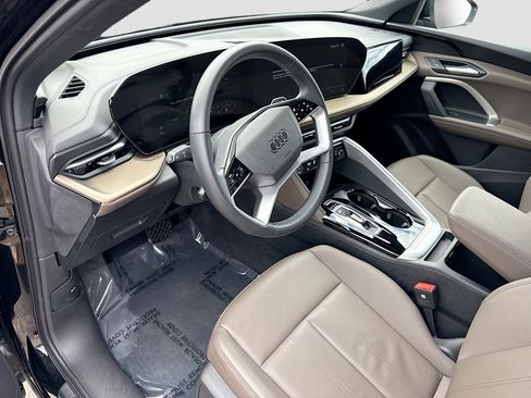 Certified 2025 Audi Q5 Premium w/ Convenience Package image 25