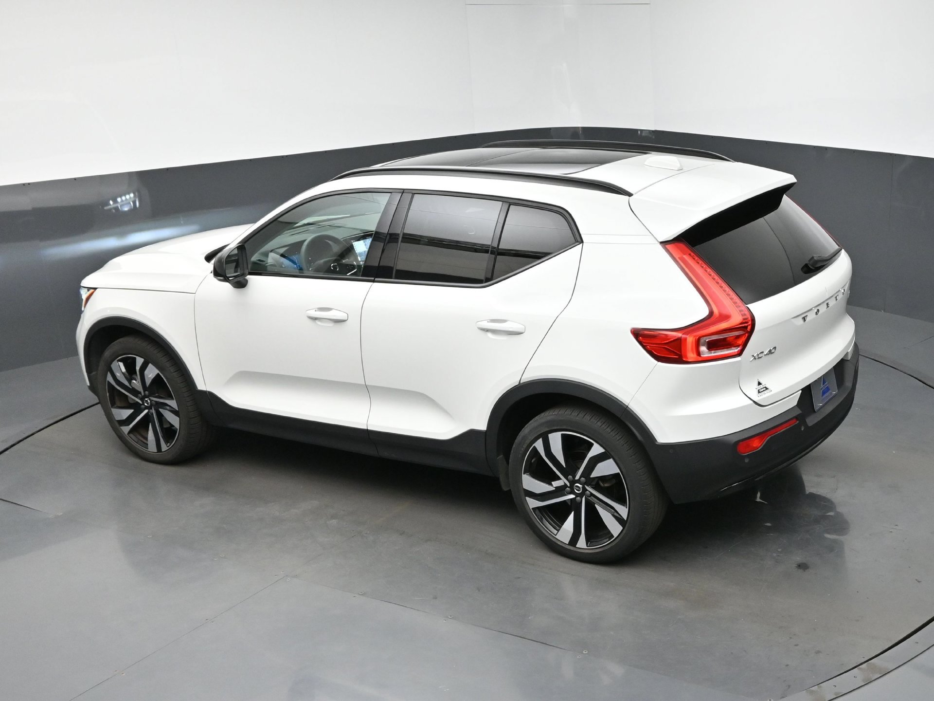 Used 2024 Volvo XC40 B5 Ultimate w/ Protection Package Premier AWD/4WD image 20