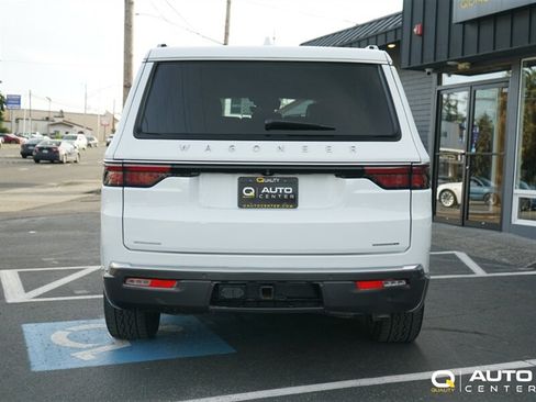 Used 2022 Jeep Wagoneer Series III w/ Convenience Group I AWD/4WD image 5