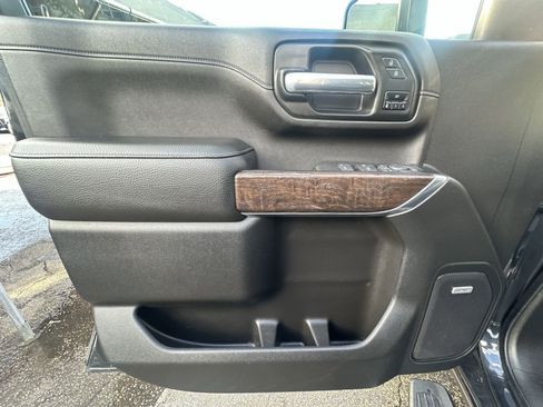 Used 2020 GMC Sierra 2500 Denali w/ Denali Ultimate Package image 30