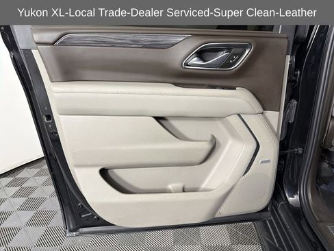 Used 2022 GMC Yukon XL SLT w/ SLT Luxury Package image 22