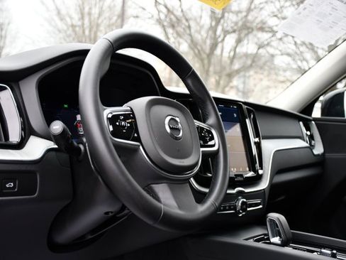 Certified 2025 Volvo XC60 B5 Plus image 12
