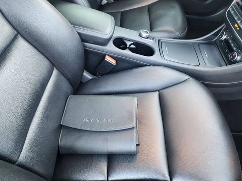 Used 2015 Mercedes-Benz GLA 250 4MATIC image 32