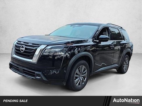 Used 2025 Nissan Pathfinder SV FWD image 1