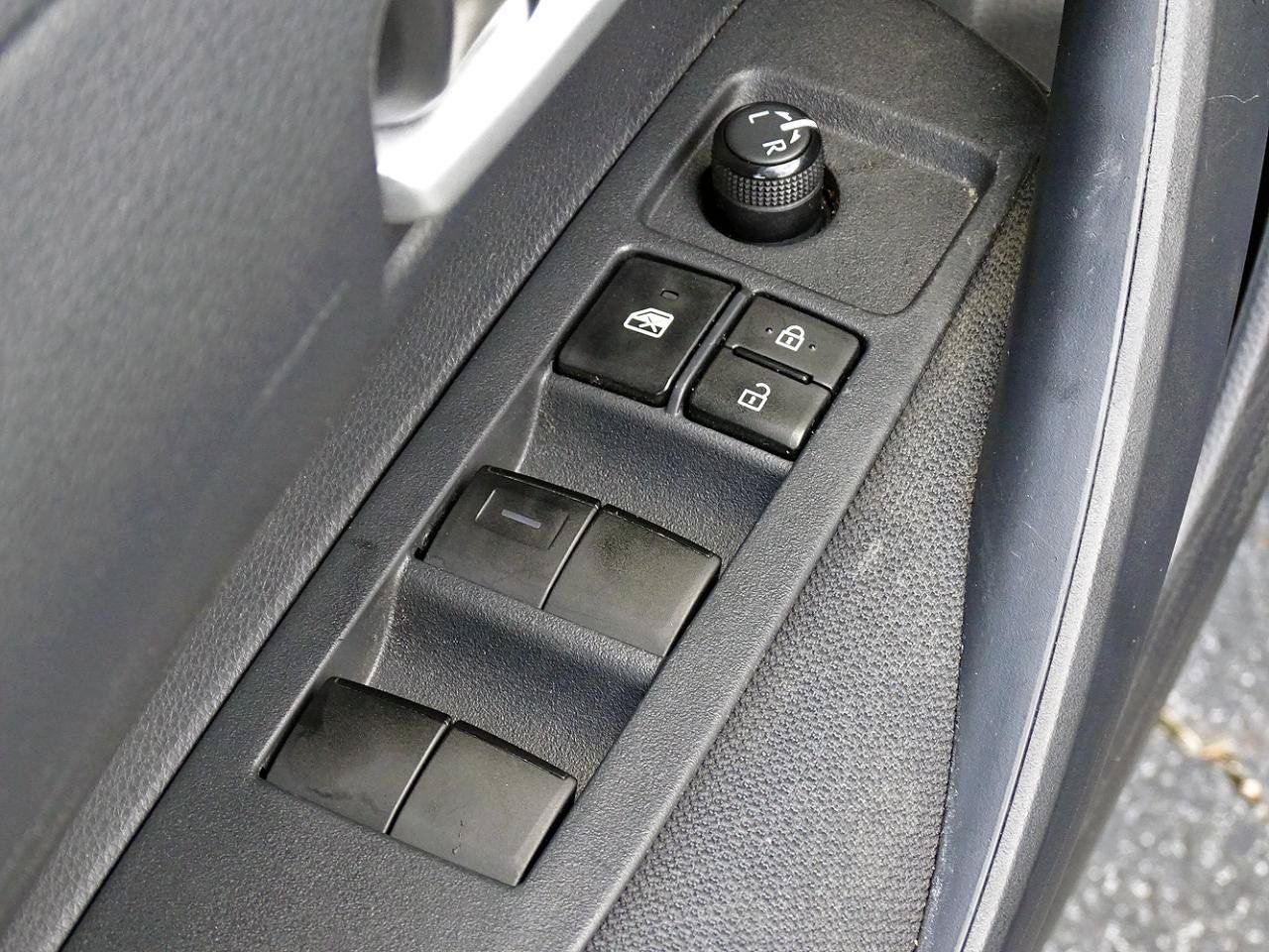 Used 2021 Toyota Corolla LE w/ LE Convenience Package FWD image 19