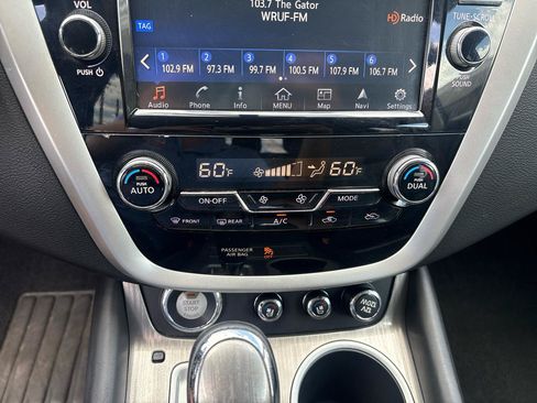 Used 2015 Nissan Murano Platinum w/ Platinum Technology Package FWD image 13