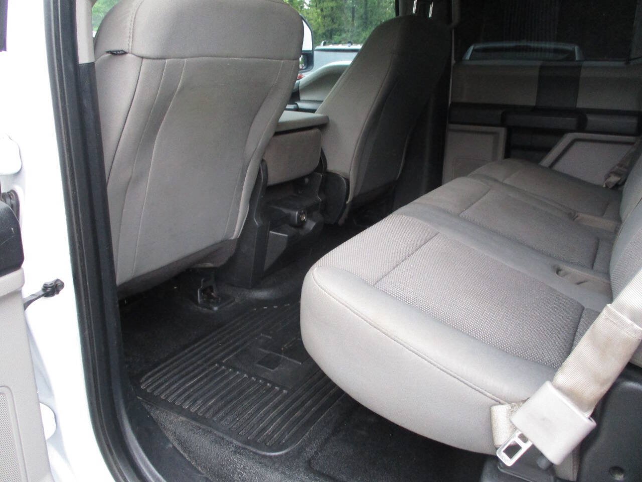 Used 2017 Ford F250 XL w/ Power Equipment Group AWD/4WD image 17