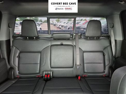 Used 2025 GMC Sierra 1500 SLT image 43