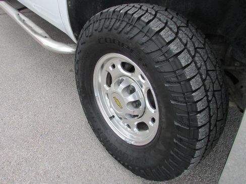 Used 2007 Chevrolet Silverado 2500 LT w/ 2LT Convenience Package AWD/4WD image 10
