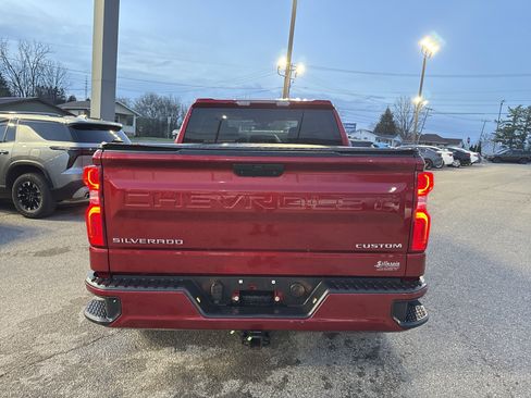 Used 2021 Chevrolet Silverado 1500 Custom w/ Safety Confidence Package image 9