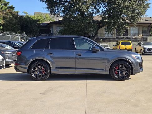New 2026 Audi SQ7 Prestige image 5