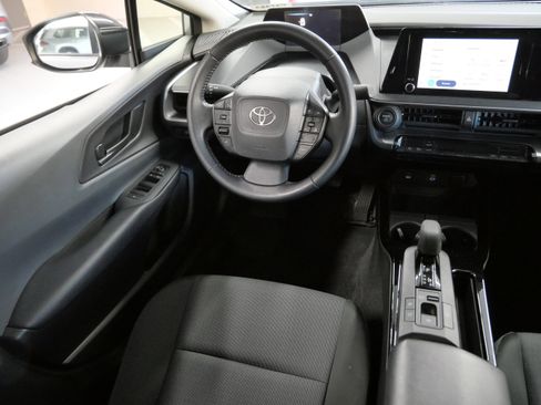 Certified 2025 Toyota Prius LE image 10