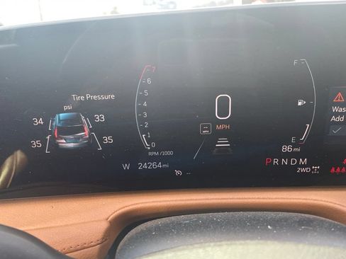 Used 2024 Cadillac XT4 Premium Luxury w/ Active Safety Package AWD/4WD image 8