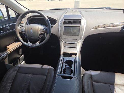 Used 2013 Lincoln MKZ FWD image 22