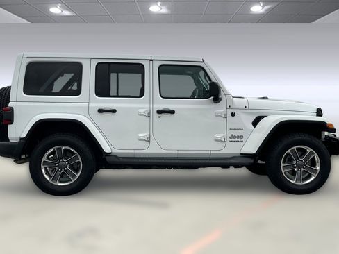 Used 2019 Jeep Wrangler Unlimited Sahara w/ Safety Group image 2