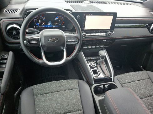 Used 2024 Chevrolet Colorado Z71 w/ Z71 Convenience Package 2 image 11